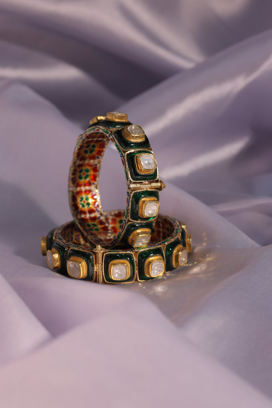 Kundan Royale Green Bangle Set