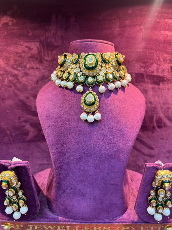 Emerald Enamel Pearl Drop Choker