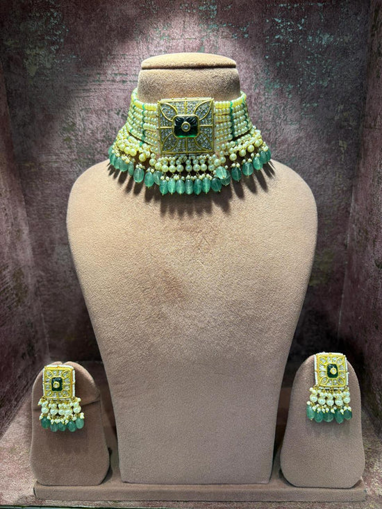 Emerald Siya Choker Set